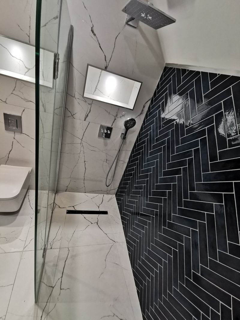 Marble bathroom with walk-in rainfall shower - finished 3