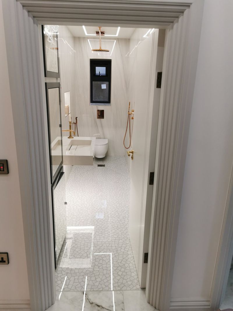 Marble staircase, hallway and landing - finished 5